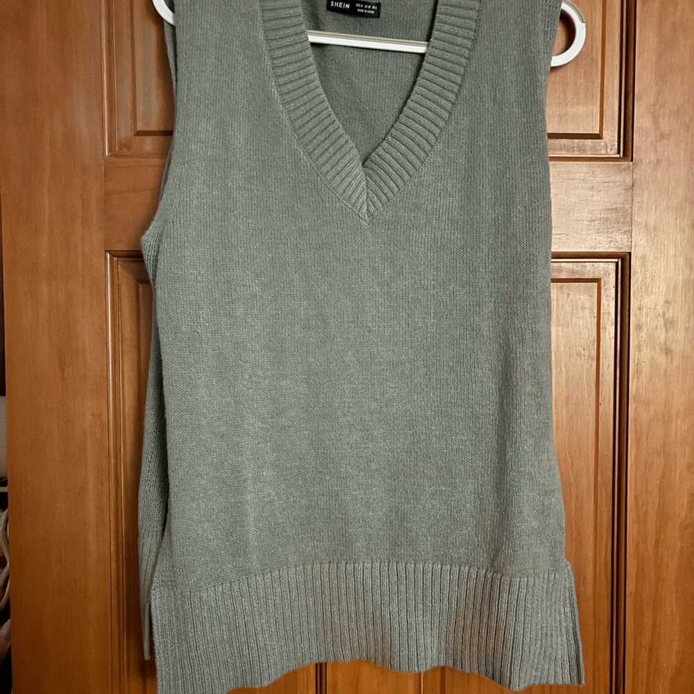SHEIN Gray Sleeveless Knit Top